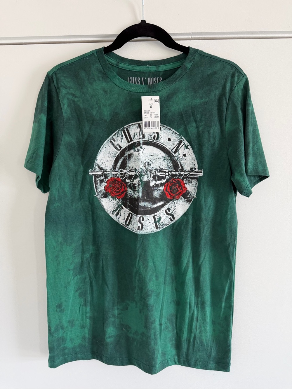 NWT Guns N' Roses Green Tie-dye Graphic T-shirt - Small
